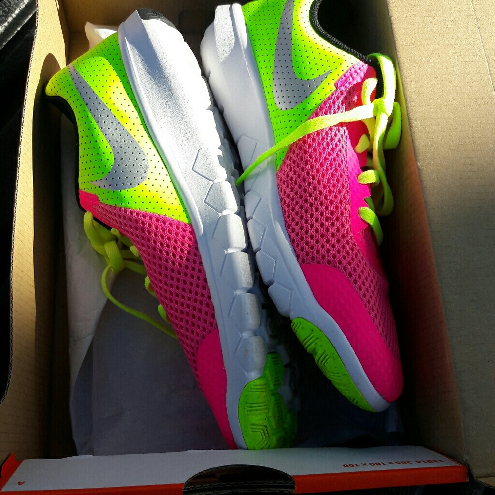 NIKE FLEX EXPERIENCE 5Y PINK BLAST - Picture 1 of 8
